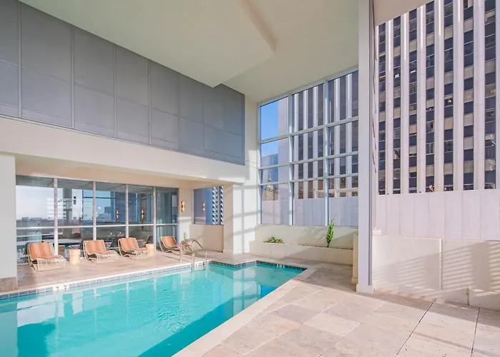 Upscale Phx Pool Gym Balcony Wd Parking Apartment Phoenix