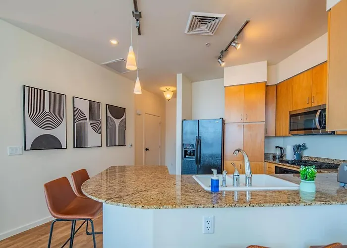 Apartment Upscale Phx Pool Gym Balcony Wd Parking Phoenix